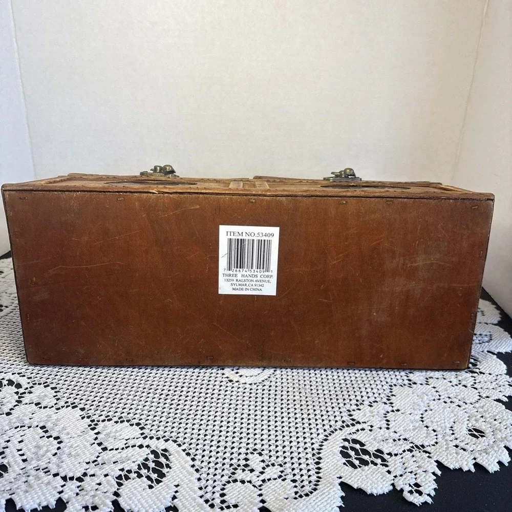 VTG Boho Woven Bamboo & Wood Decorative Keepsake Box with Brass Latches dome Lid
